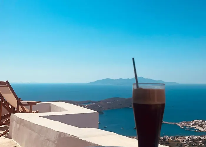 Castle Seaview * Serifos Town