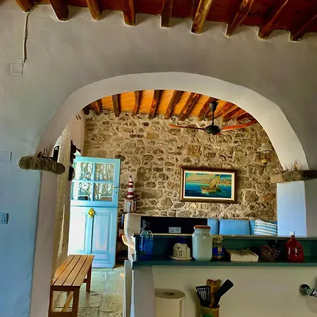 Castle Seaview Retreat Holiday home