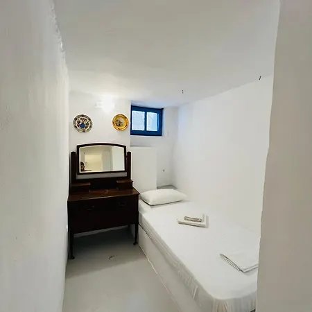 Castle Seaview * Serifos Town